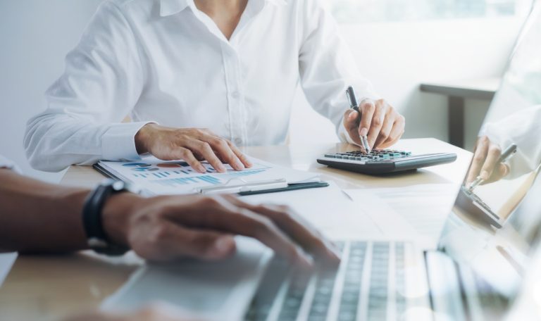 analiza dokumentów finansowych