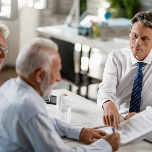 omawianie umowy kredytowej z doradcą